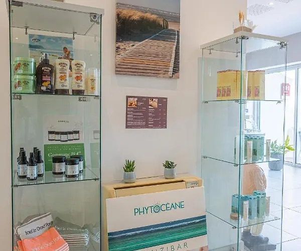 Le Grand Pavois מלון 3*