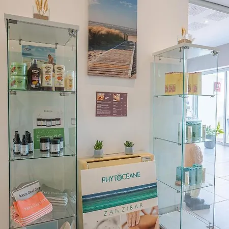 Le Grand Pavois Hotel 3*