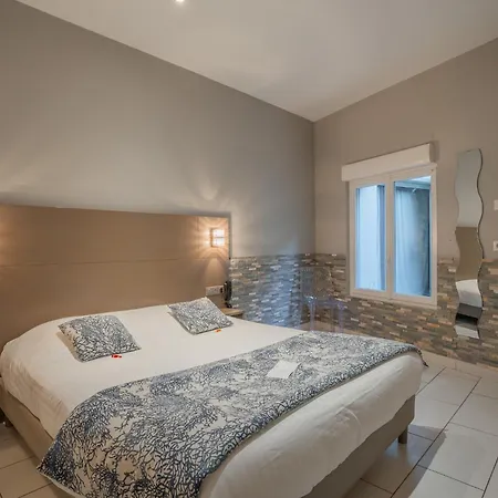 Le Grand Pavois Hotel 3*