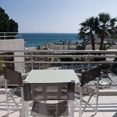 Le Grand Pavois Hotel 3*