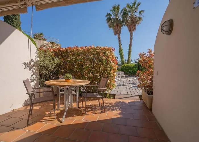 Le Grand Pavois Hotel Le Lavandou