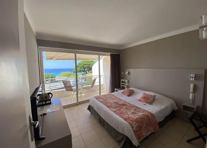 Hotel Le Grand Pavois 3*